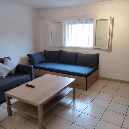 Appartement 45 M² Proche Du Centre Ville 吕内尔 外观 照片