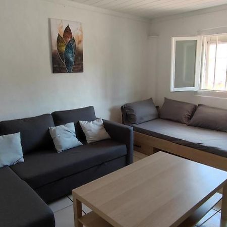 Appartement 45 M² Proche Du Centre Ville 吕内尔 外观 照片